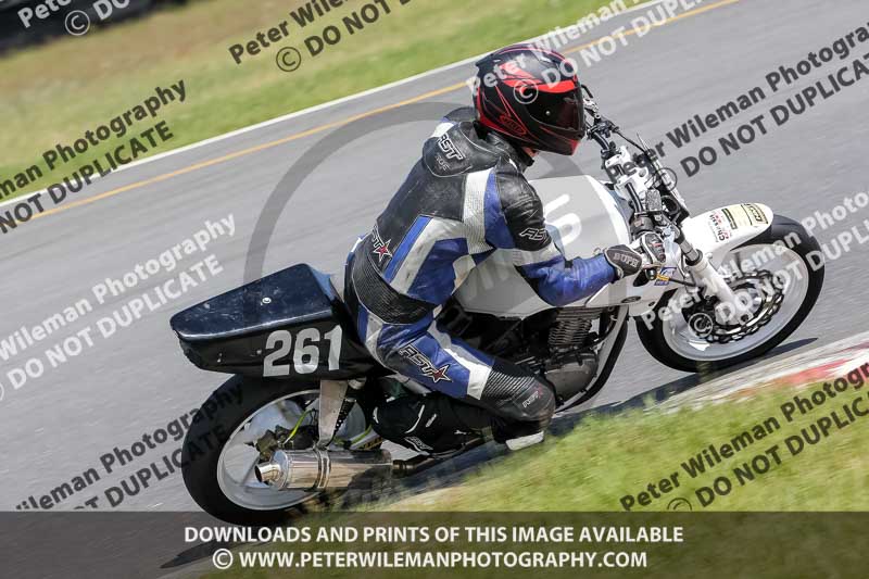 enduro digital images;event digital images;eventdigitalimages;no limits trackdays;peter wileman photography;racing digital images;snetterton;snetterton no limits trackday;snetterton photographs;snetterton trackday photographs;trackday digital images;trackday photos